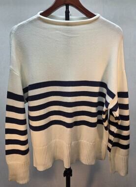 TRUTH by Republic Wonen's Striped Sweater Sz M‎ Ivory Navy Blue Nautical Preppy